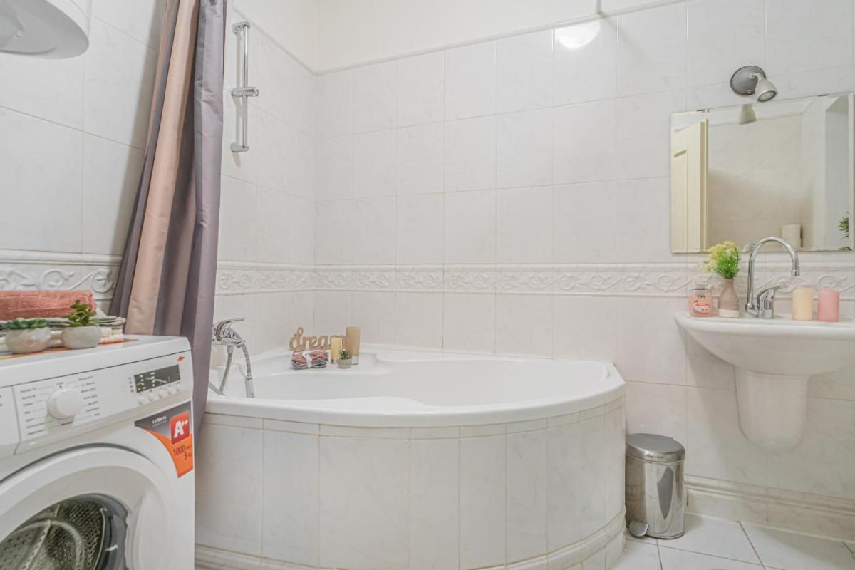 Bright Studio Close To Charles Bridge And Prague Castle Lägenhet Exteriör bild